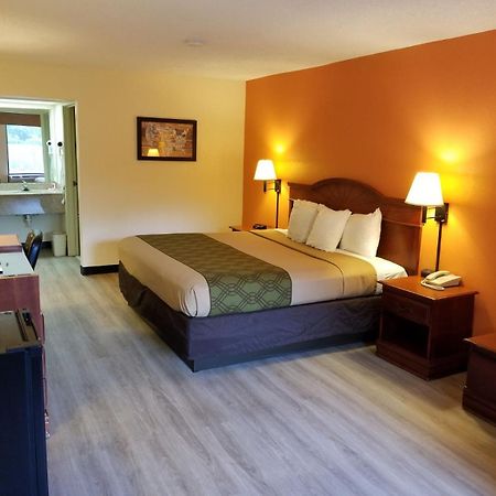 Econo Lodge Inn & Suites Gulfport Eksteriør billede