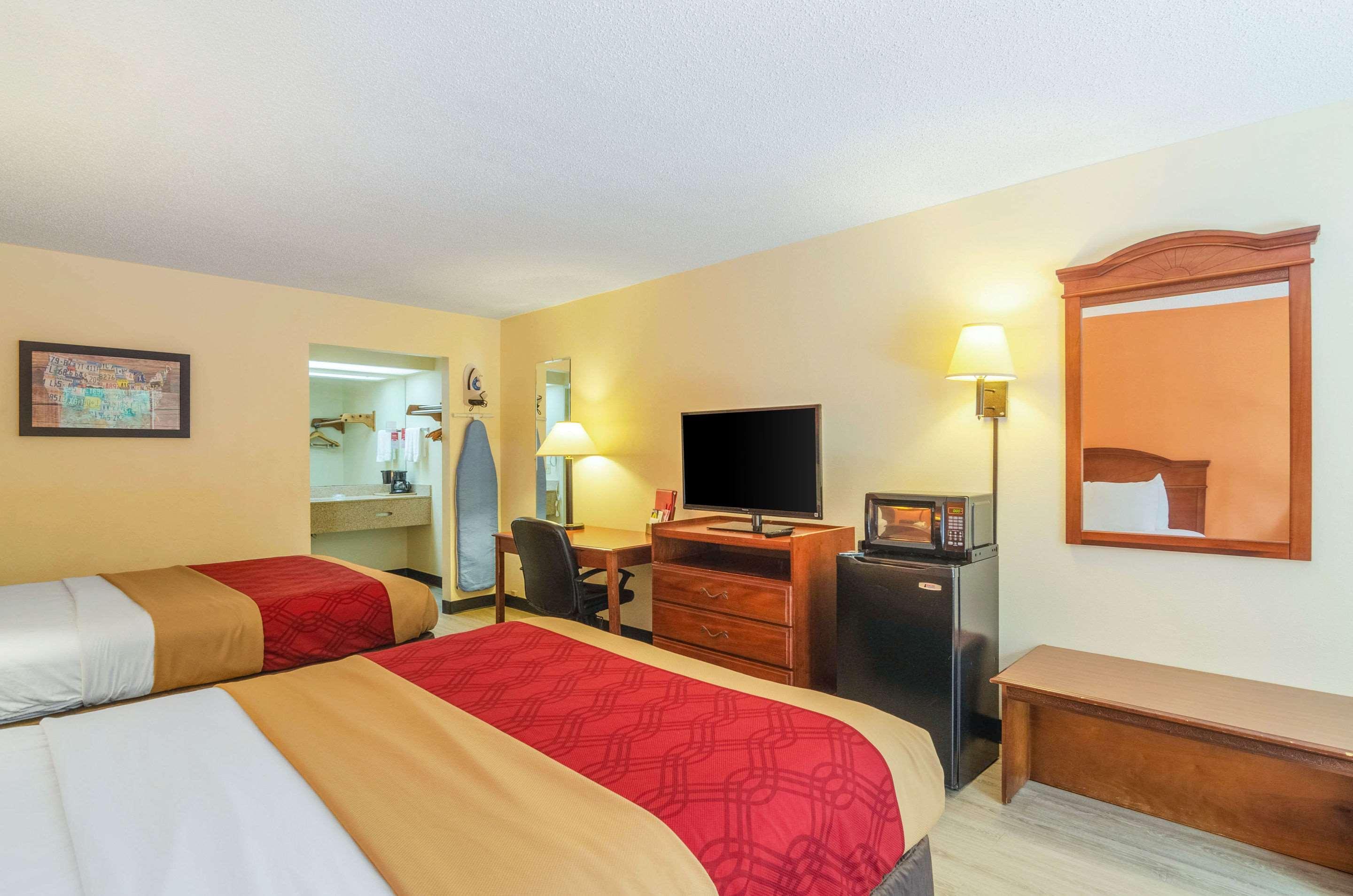 Econo Lodge Inn & Suites Gulfport Eksteriør billede