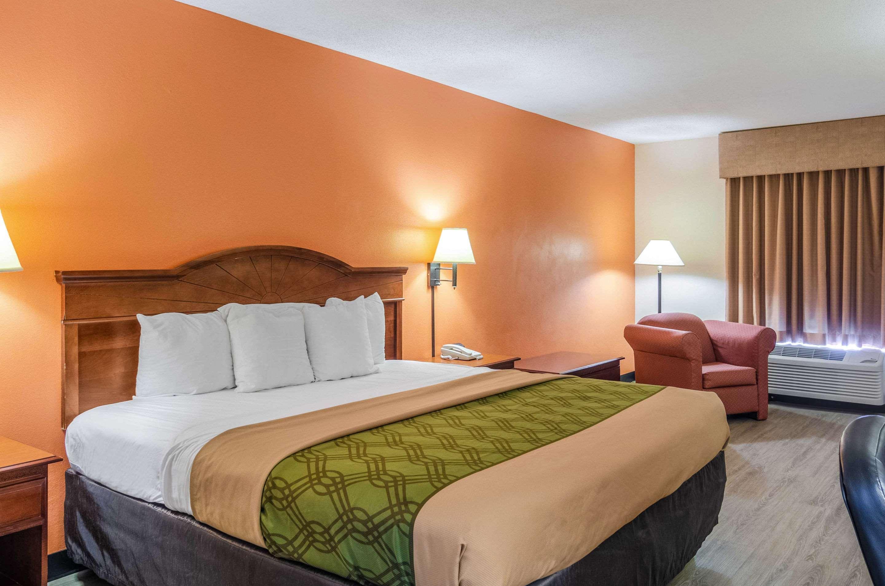 Econo Lodge Inn & Suites Gulfport Eksteriør billede