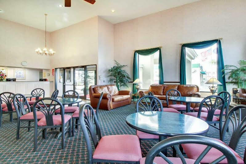 Econo Lodge Inn & Suites Gulfport Eksteriør billede