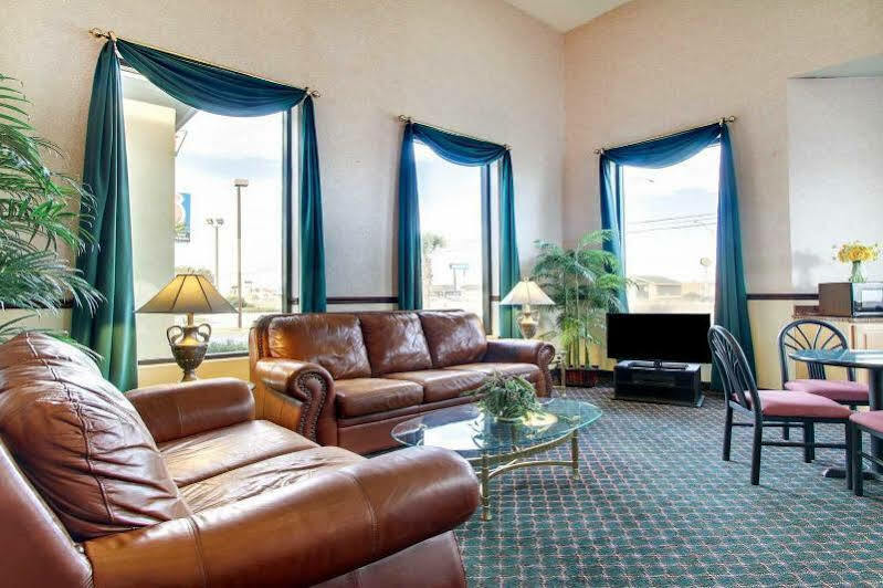 Econo Lodge Inn & Suites Gulfport Eksteriør billede